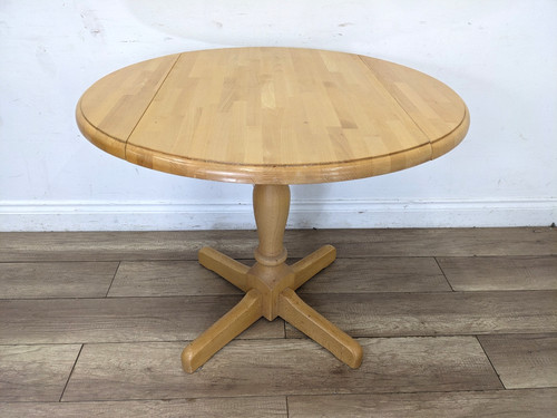 Dining table small round - small, oak
