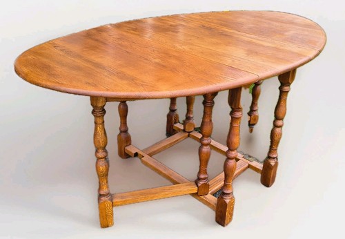 Beautiful oak drop - drop, table